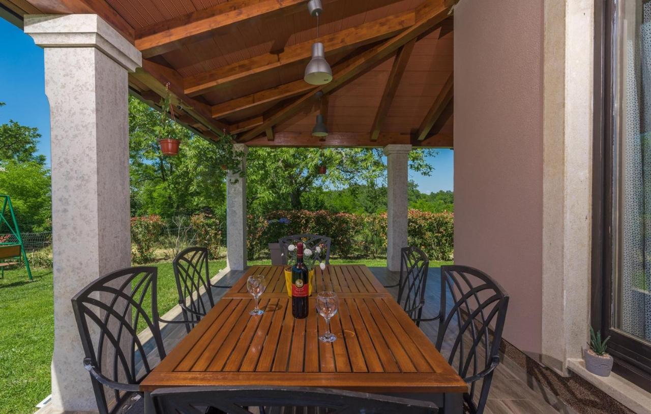 Holiday House Vita Tinjan الغرفة الصورة