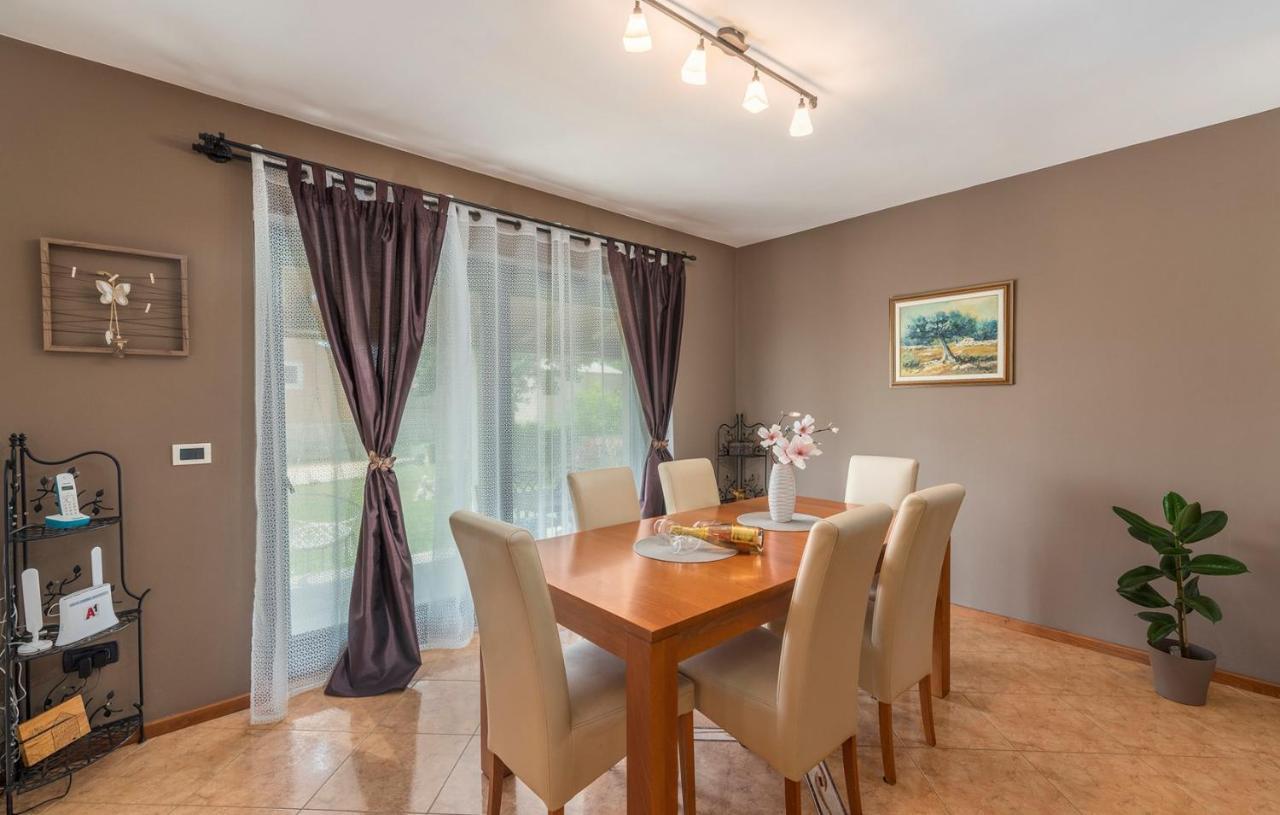 Holiday House Vita Tinjan المظهر الخارجي الصورة